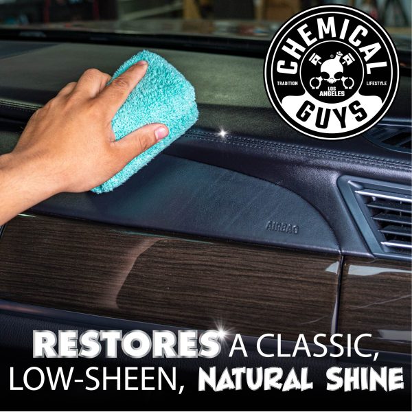 Natural Shine New Look Shine Plastic. Rubber. Vinyl Dressing